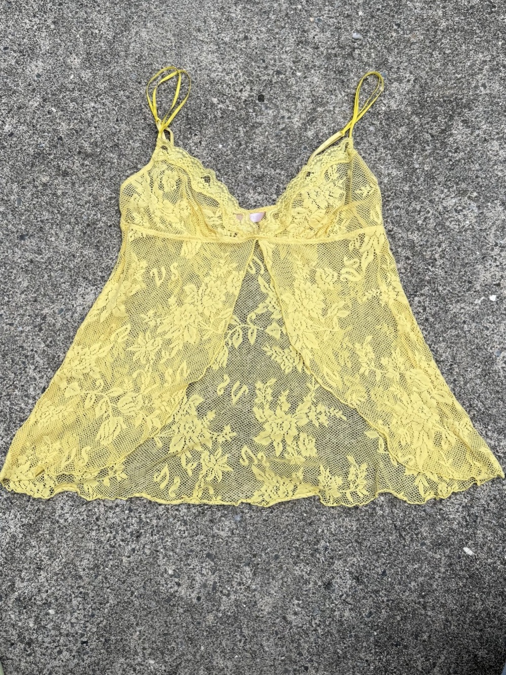 Victoria’s Secret Yellow Lace Flyfront Camisole Babydoll Top - Small